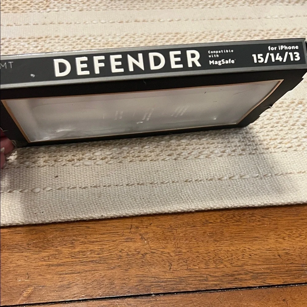 MVMT NEW Magnetic Defender Case for iPhone - 15/14/13 Black and clear. In box